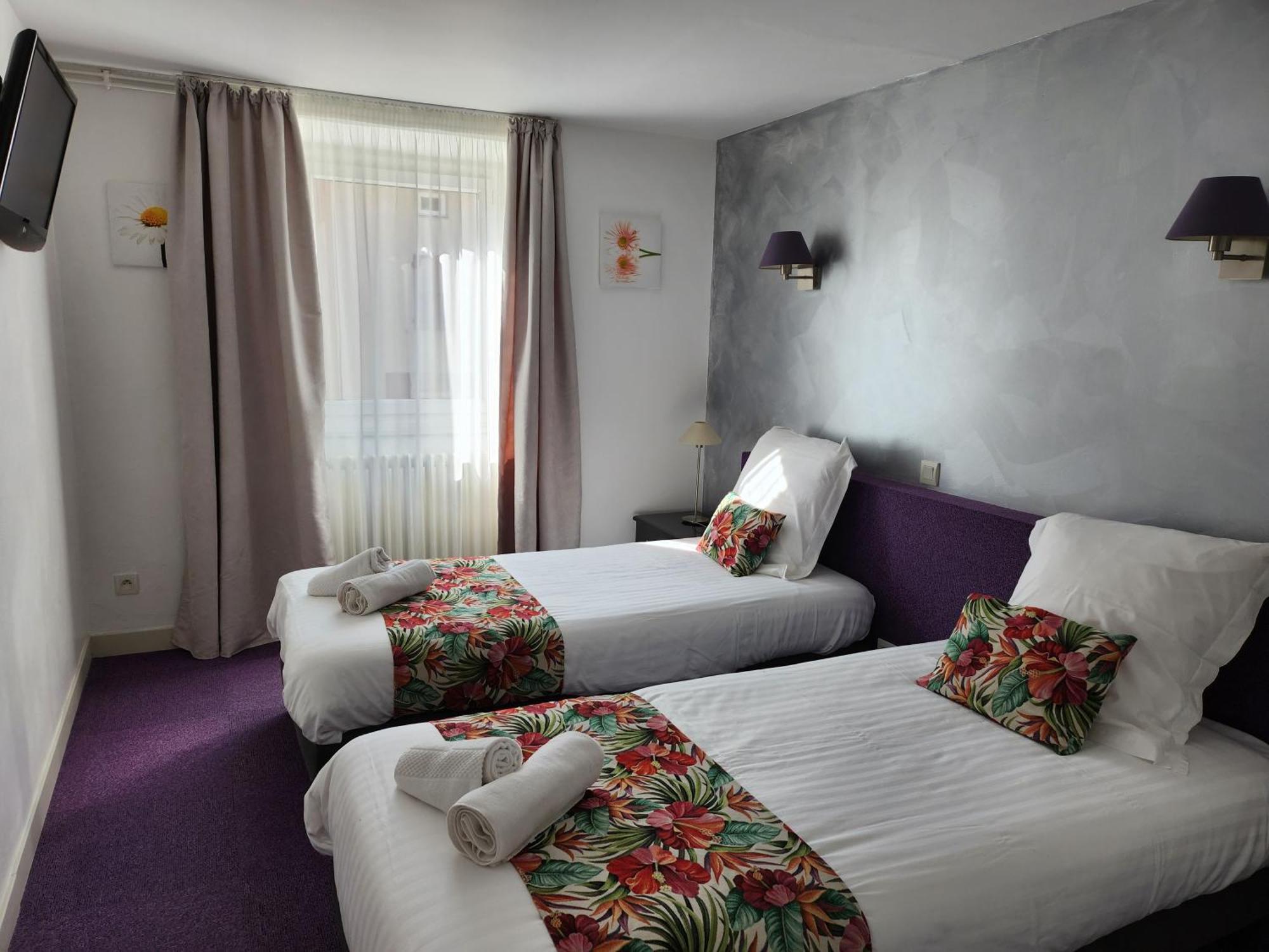 Hotel Des Negociants Lamastre Buitenkant foto