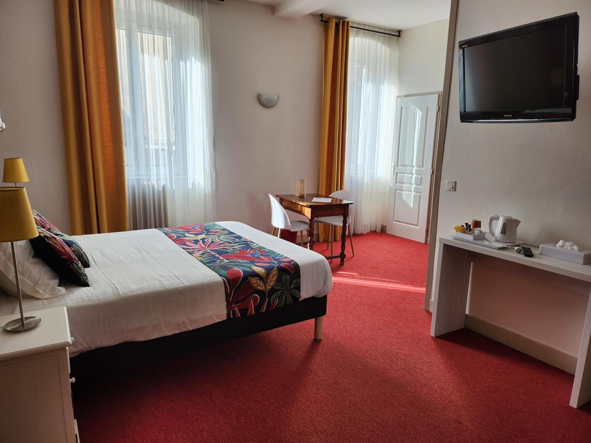 Hotel Des Negociants Lamastre Buitenkant foto